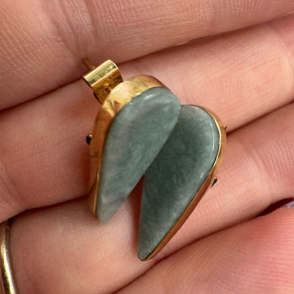 Elegant 14K yellow Gold and Jade Teardrop post Earrings for pierced ears